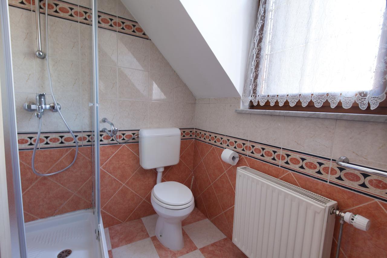 Spacious 2-Bedroom Apartment Zabjak With Ac Tour As Ljubljana Kültér fotó